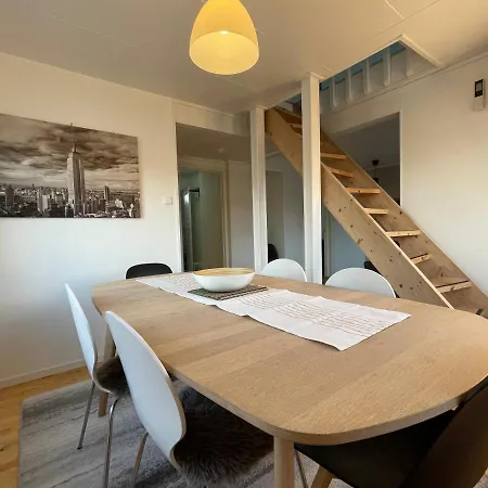 Διαμέρισμα Flat With 2br And Terrace Between Restaurants Στάβανγκερ